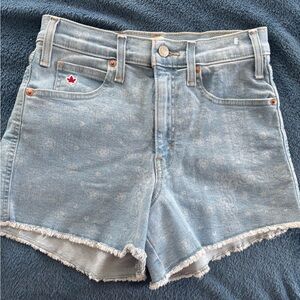 Signature Levi’s Jean shorts